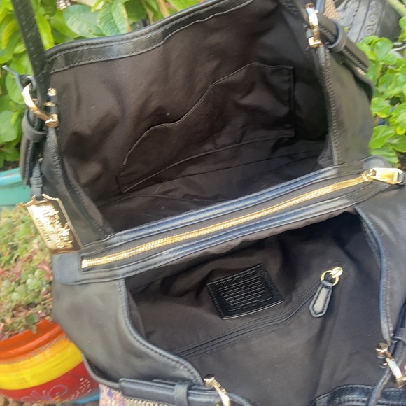 👜 Coach Woven Jacquard and Leather Double Strap Shoulder Bag 👜 - Picture 5 of 17